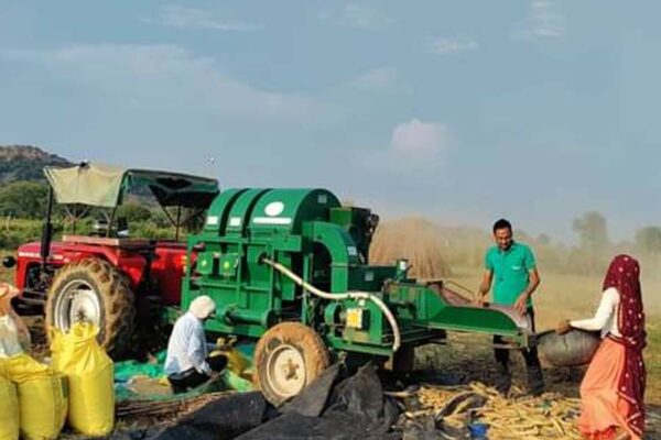 कृषि यंत्रों से खेती: रोजगार का जरीया भी