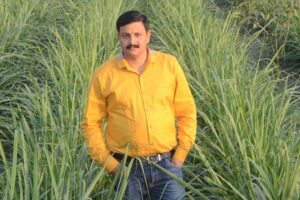 गन्ना किसान (Sugarcane Farmer)