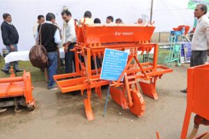 कृषि यंत्र (Agricultural Machinery) से करें सीधी बोआई