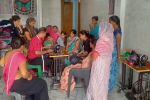 सिलाई की ट्रेनिंग (Sewing Training)