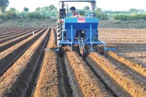 आलू की खेती और बोआई मशीन (Planting Machine)